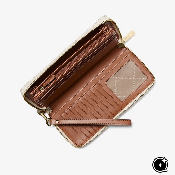 🍓NWT Michael Kors Charlotte Set - Picture 8 of 8